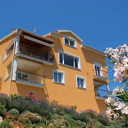 Katarina Apartment *